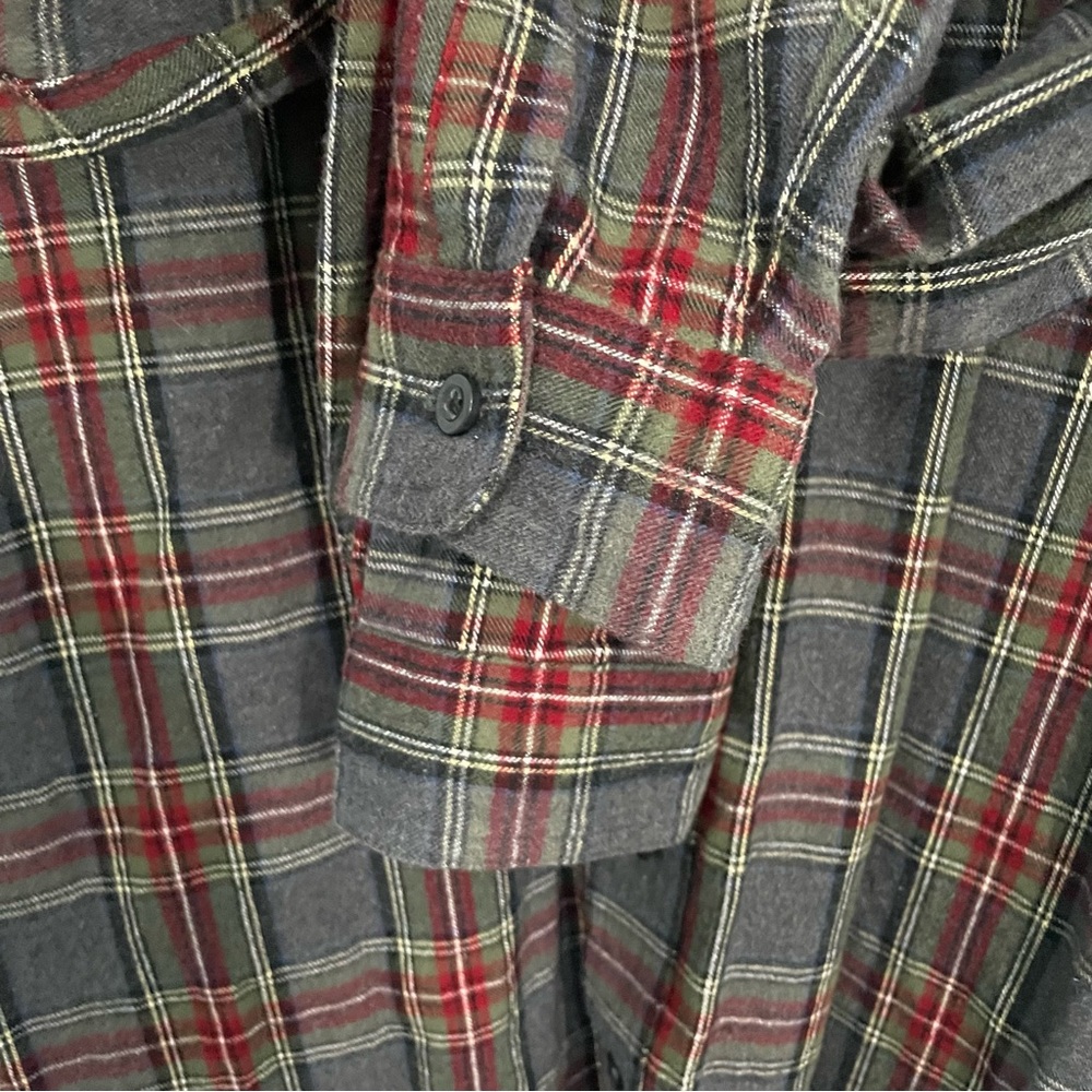 L.L. Bean Red and Gray Flannel Plaid Casual Button Down Shirt XL Tall - Picture 6 of 10